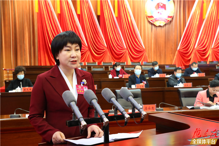 【代表委員建言】杜萍委員：優(yōu)化政務(wù)熱線(xiàn) 提升服務(wù)能力