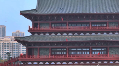 慶陽：無人機(jī)載國(guó)旗升空 深情祝福獻(xiàn)祖國(guó)