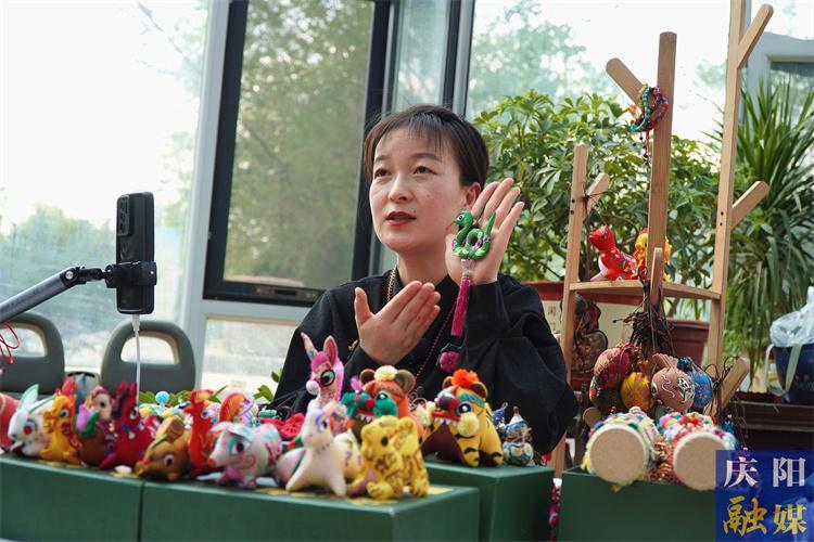 ?【2025慶陽(yáng)市農(nóng)文旅融合發(fā)展百千萬(wàn)工程探訪記】“義渠村”非遺田園綜合體游記