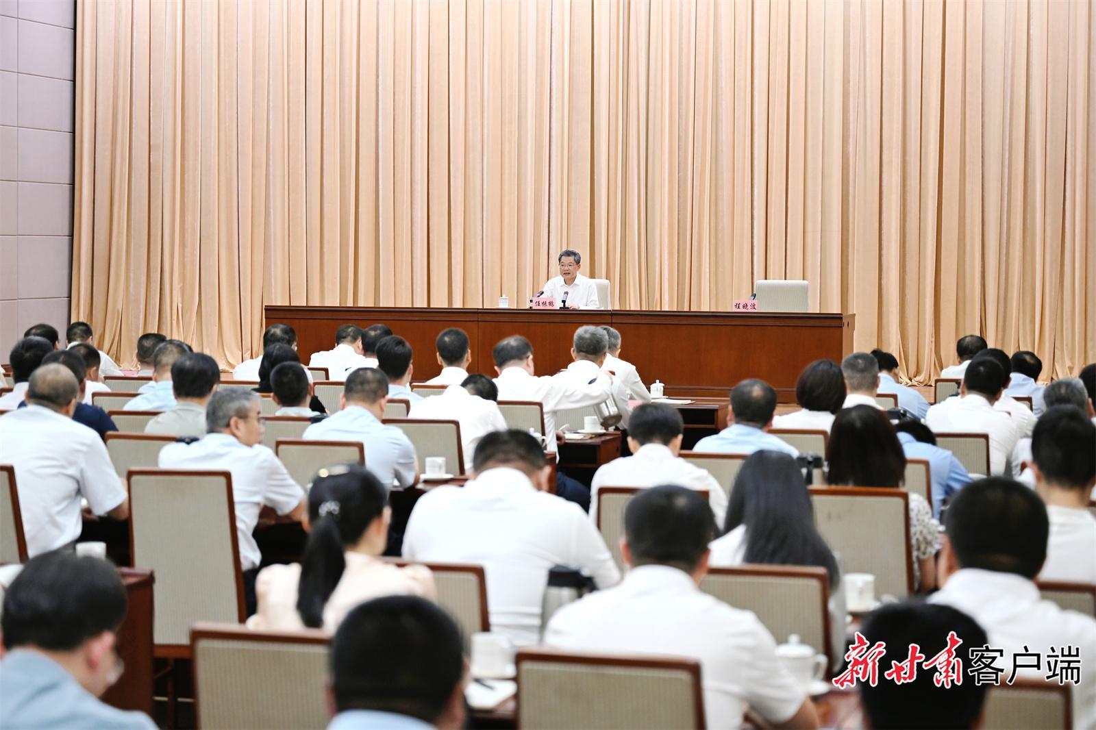 任振鶴在講深入貫徹中央八項(xiàng)規(guī)定精神學(xué)習(xí)教育專(zhuān)題黨課時(shí)強(qiáng)調(diào) 從習(xí)近平總書(shū)記用典感悟黨的作風(fēng)建設(shè)之道 以?xún)?yōu)良作風(fēng)振奮精神激發(fā)斗志樹(shù)立形象推動(dòng)發(fā)展